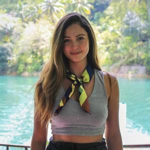 Meet your Posher, Elizabeth